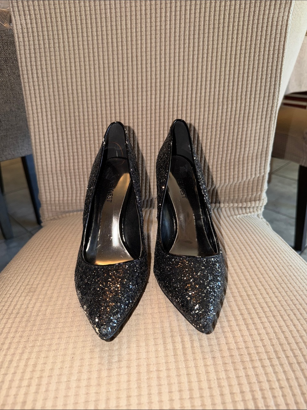 Nine West Black Glitter Pointed Pumps SIZE 6.5